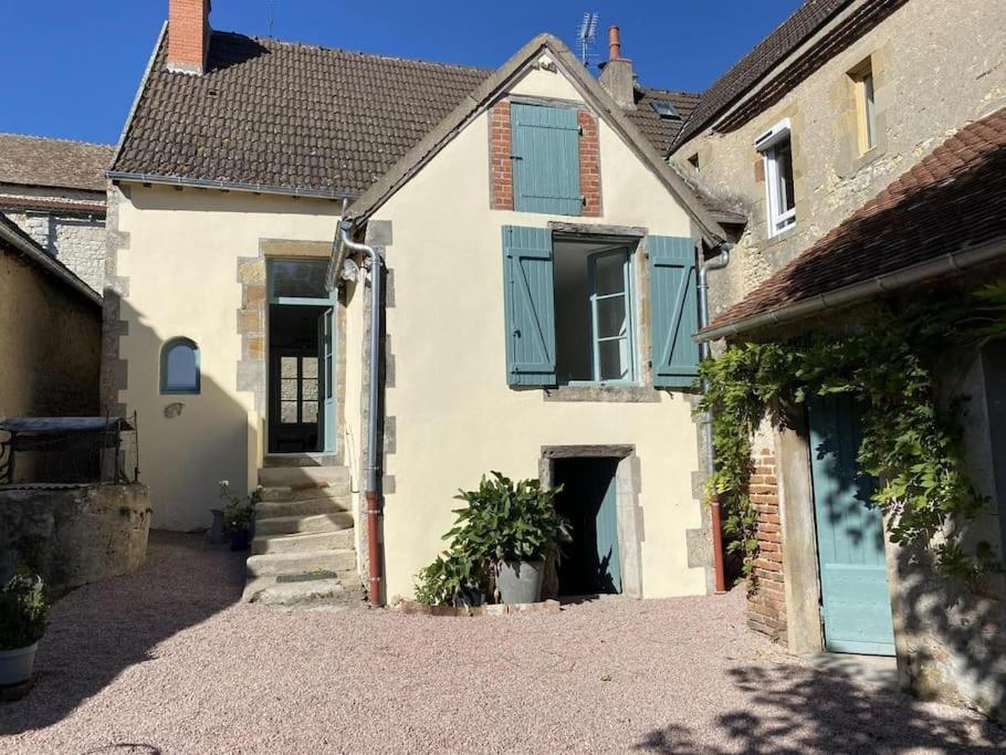Gite L'Annexe Du Prieure Besson Exterior photo